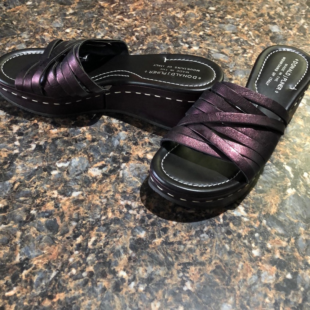 DONALD J  PLINER  SANDLES - Picture 6 of 6